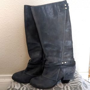 Awesome suede Fergie boots denim blue/grey color size 8 great condition